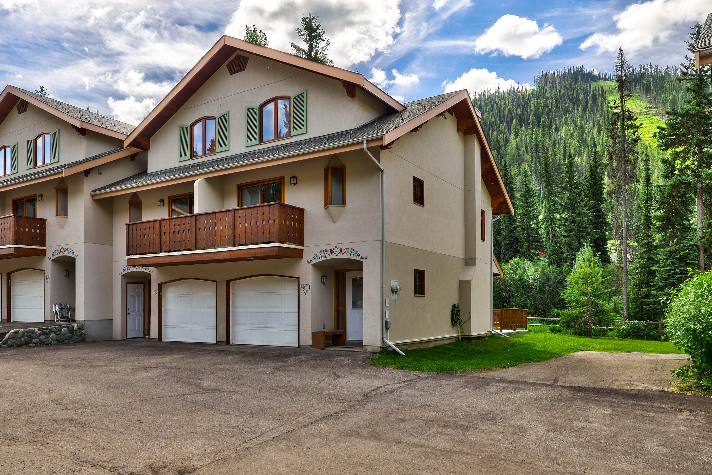 Sun Peaks Homes For Sale Mls Listings Sun Peaks Bc Rew