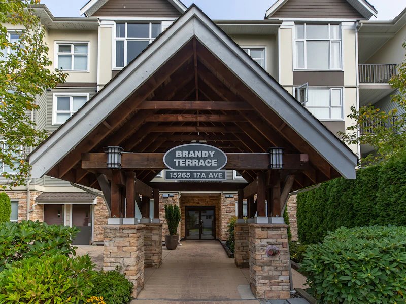 303 - 15265 17a Avenue, Surrey BC V4A 1V4