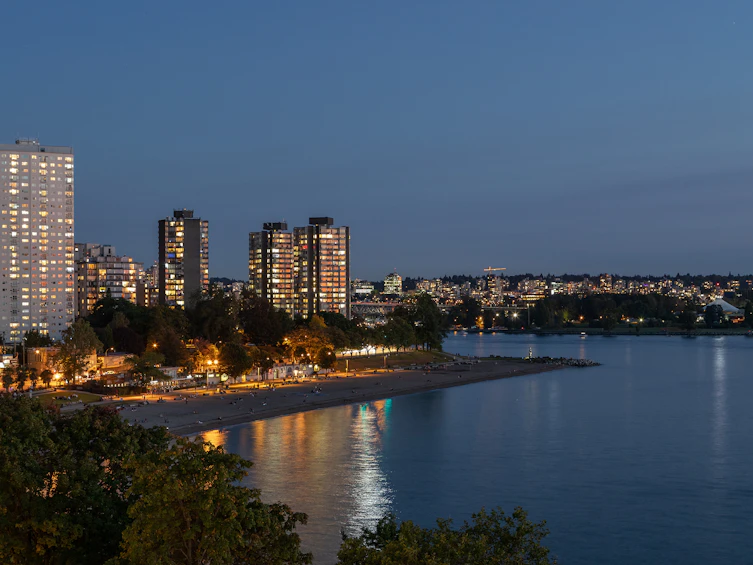 802-2095 Beach Avenue, Vancouver, BC, V6G 1Z3