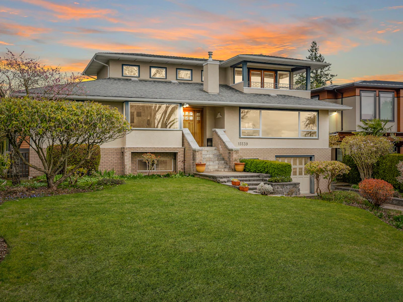 15539 Semiahmoo Avenue, Surrey BC V4B 1T9