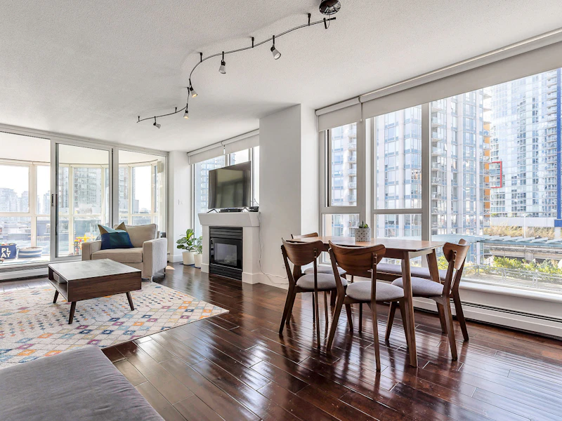 704 - 183 Keefer Place, Vancouver BC V6B 6B9