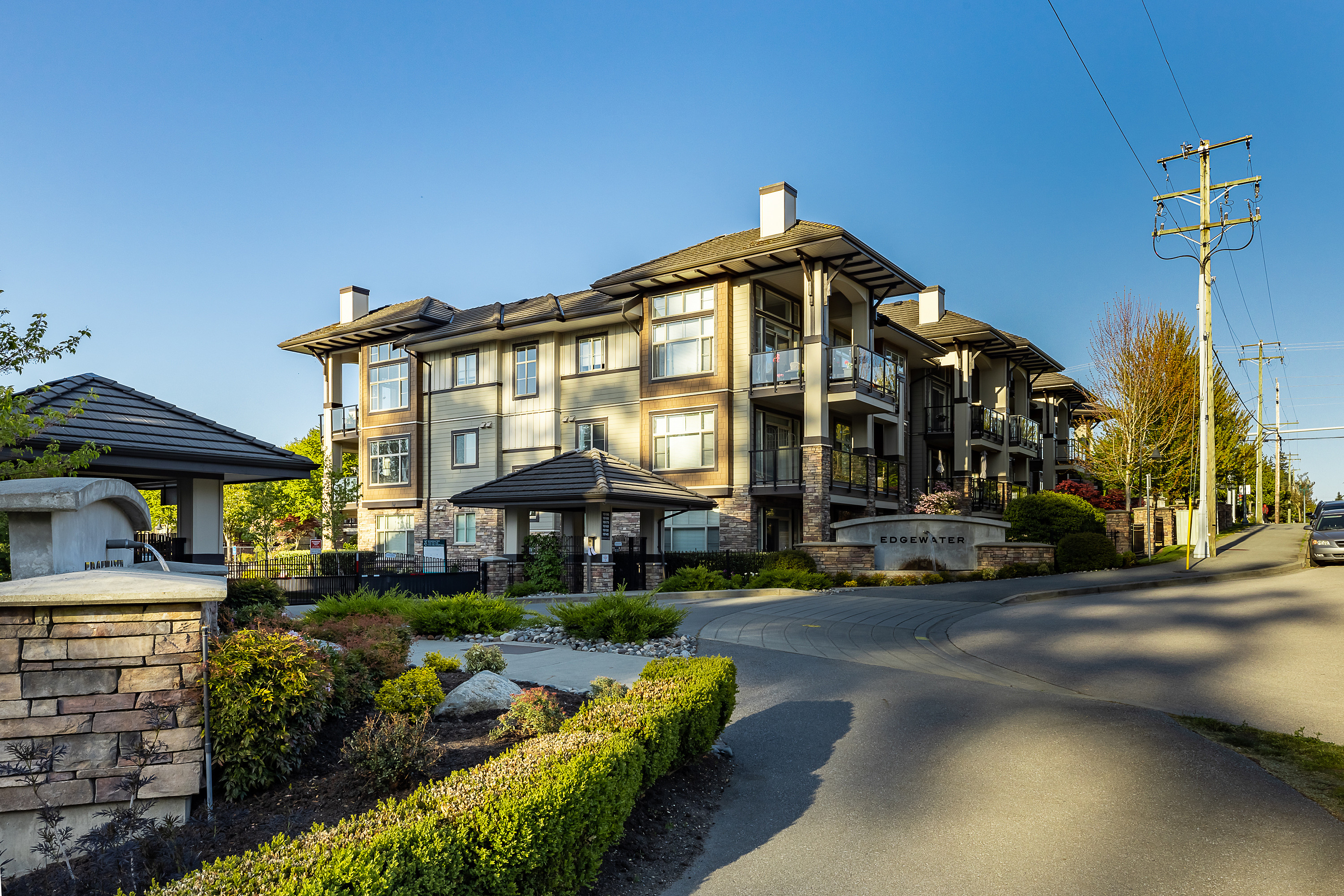 202-15195 36 Avenue, Surrey, BC, V3S 4R3