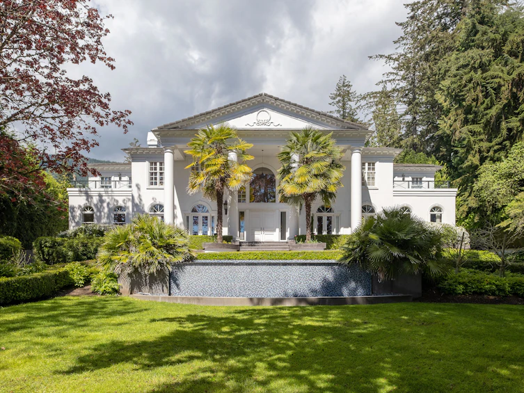 2929 Mathers Avenue, West Vancouver, BC, V7V 2J7