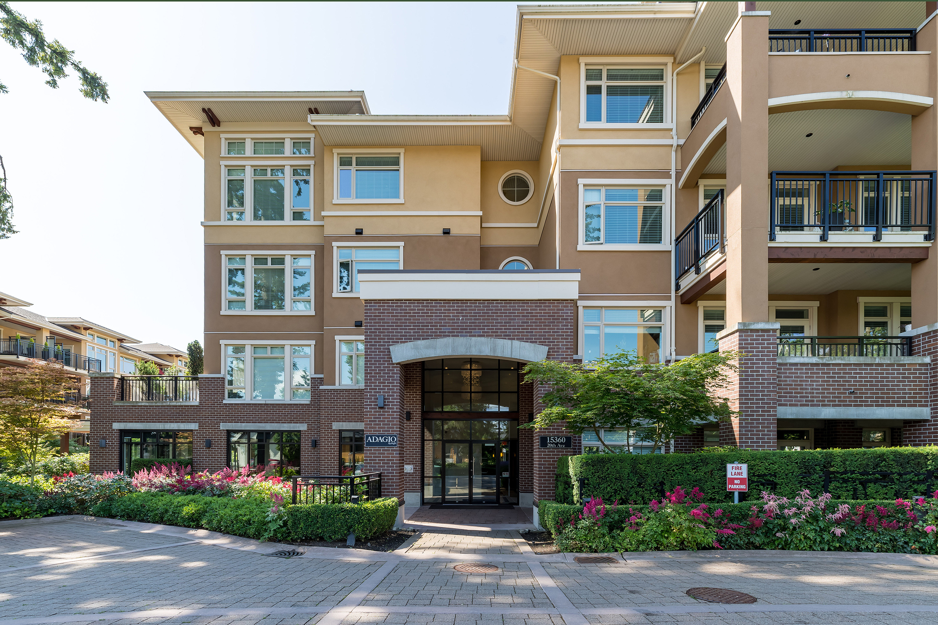 402 15360 20 Avenue, Surrey, BC, V4A 2A3