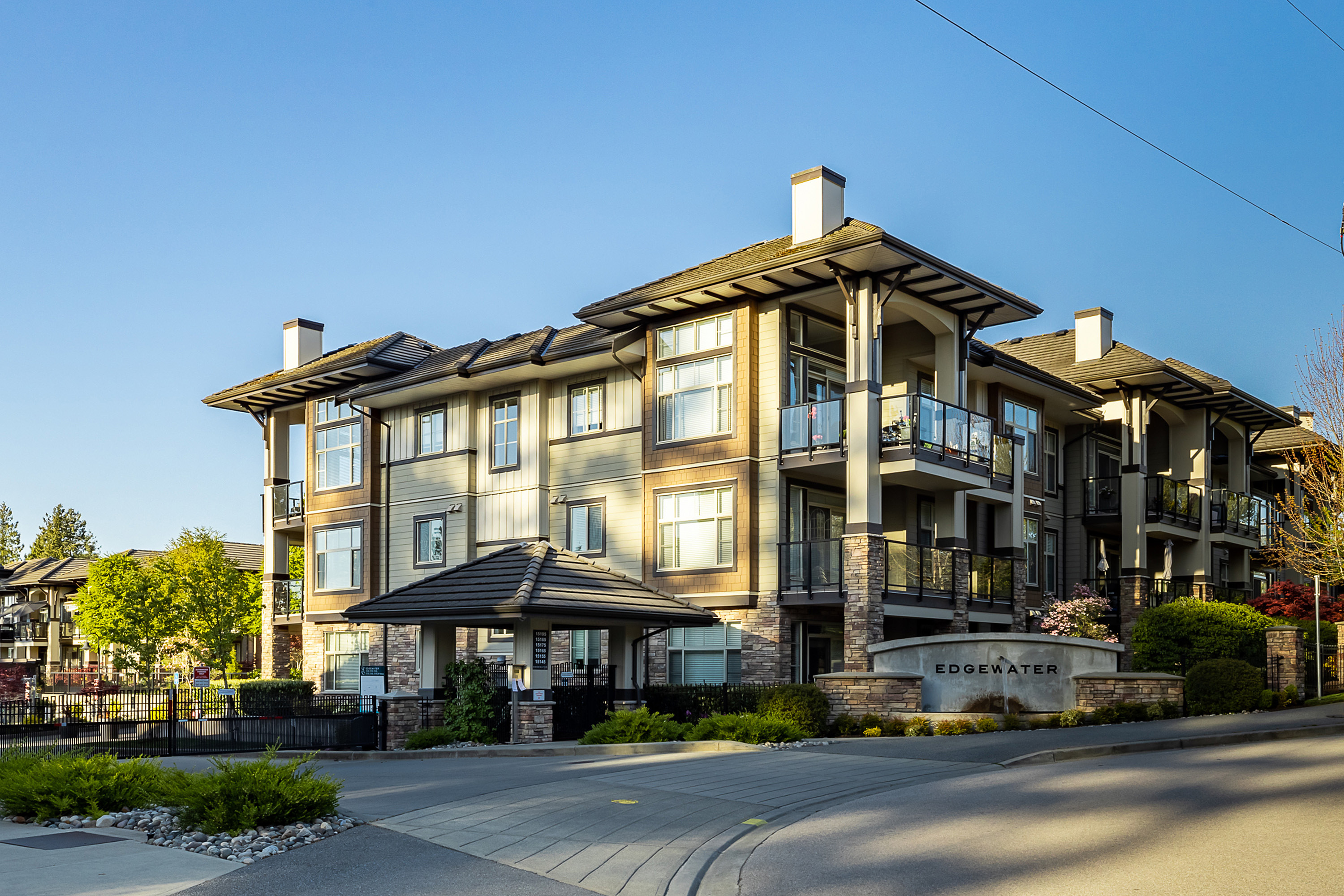 202-15195 36 Avenue, Surrey, BC, V3S 4R3