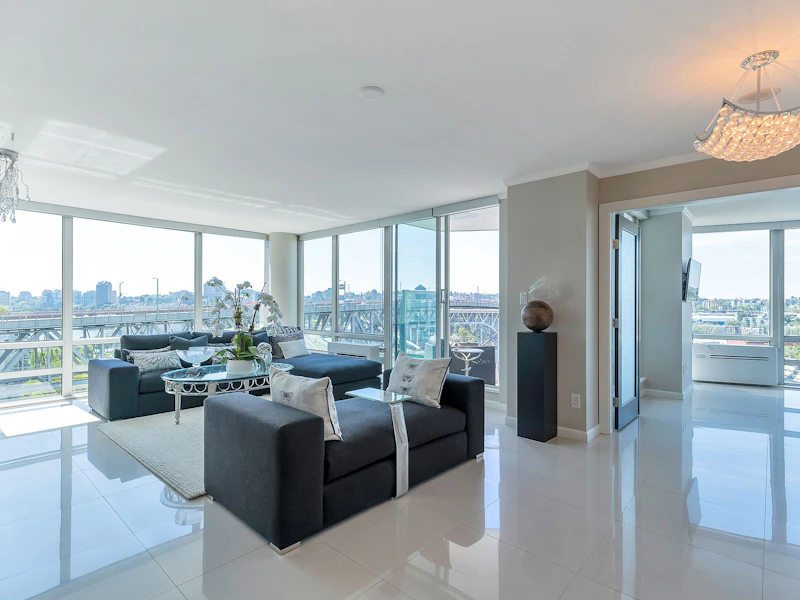 1302 - 1501 Howe Street, Vancouver BC V6Z 2P8