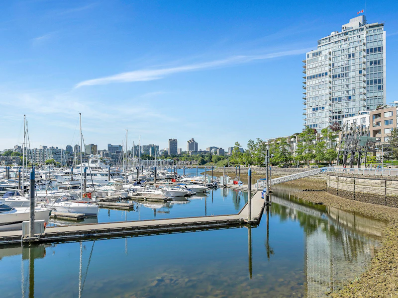 1503 - 198 Aquarius Mews, Vancouver BC V6Z 2Y4
