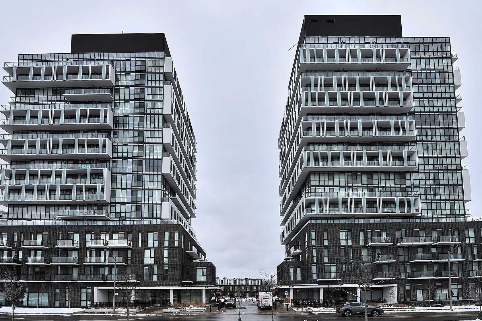 1402-150 Fairview Mall Dr  