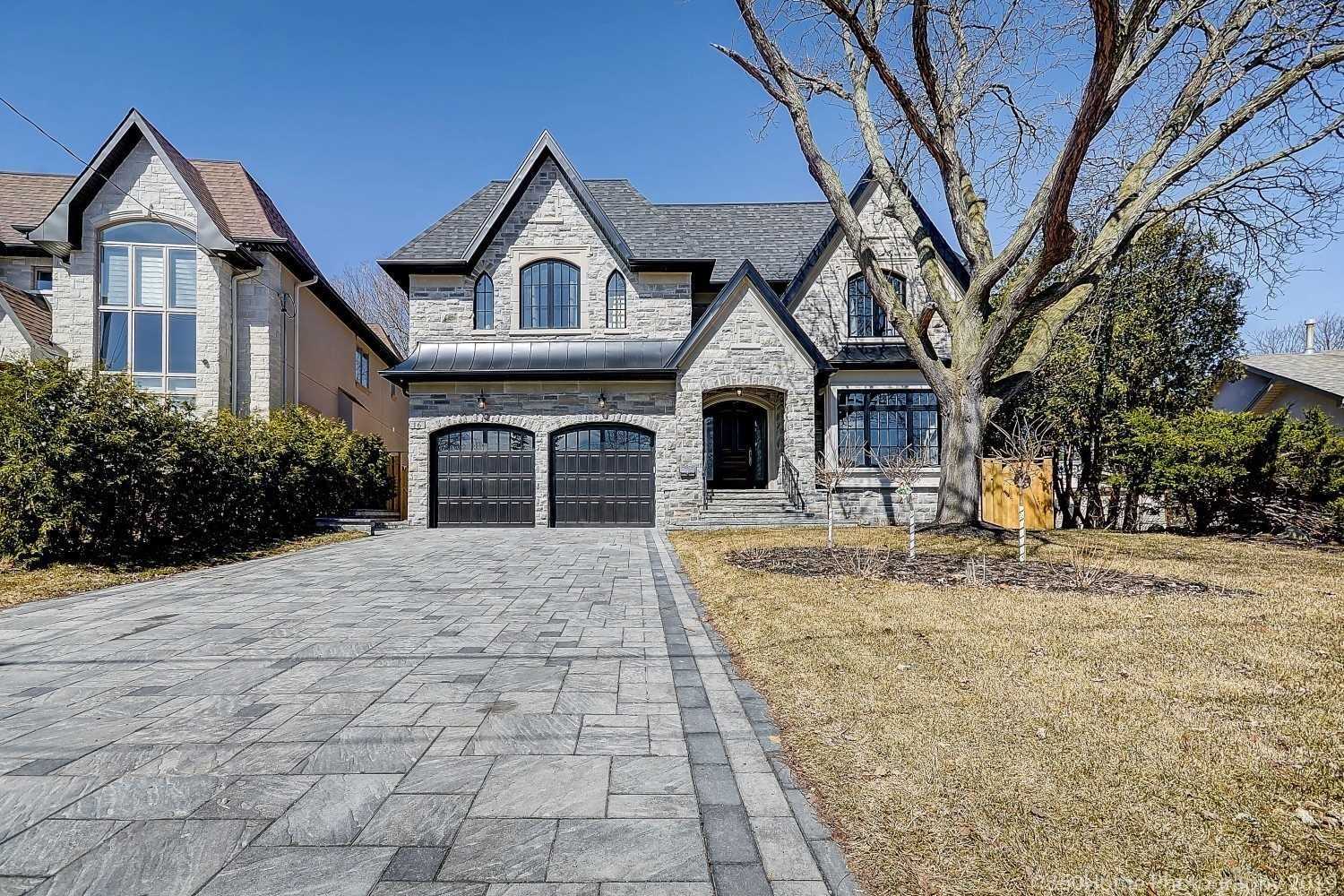 16 Lloydminster Cres  