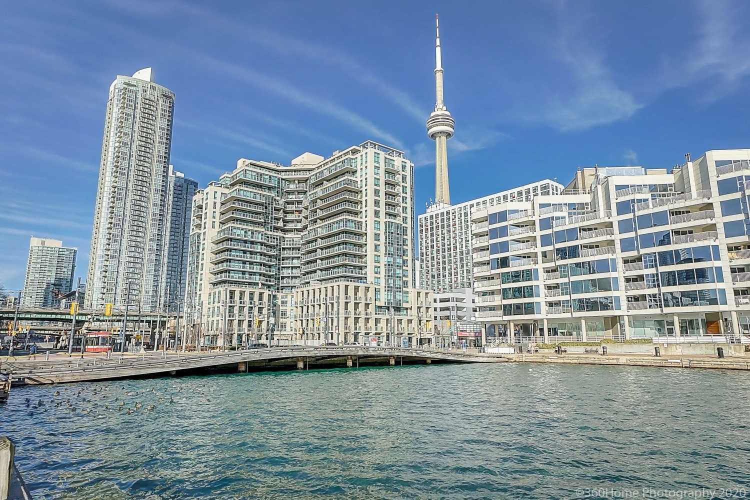 919-410 W Queens Quay  