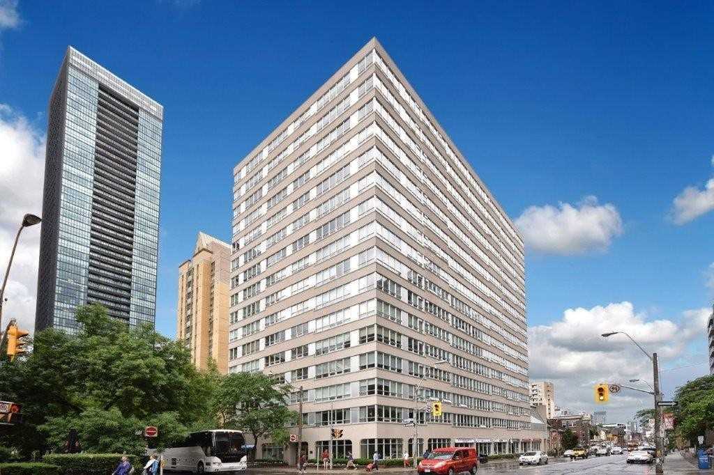 902-71 E Charles St  
