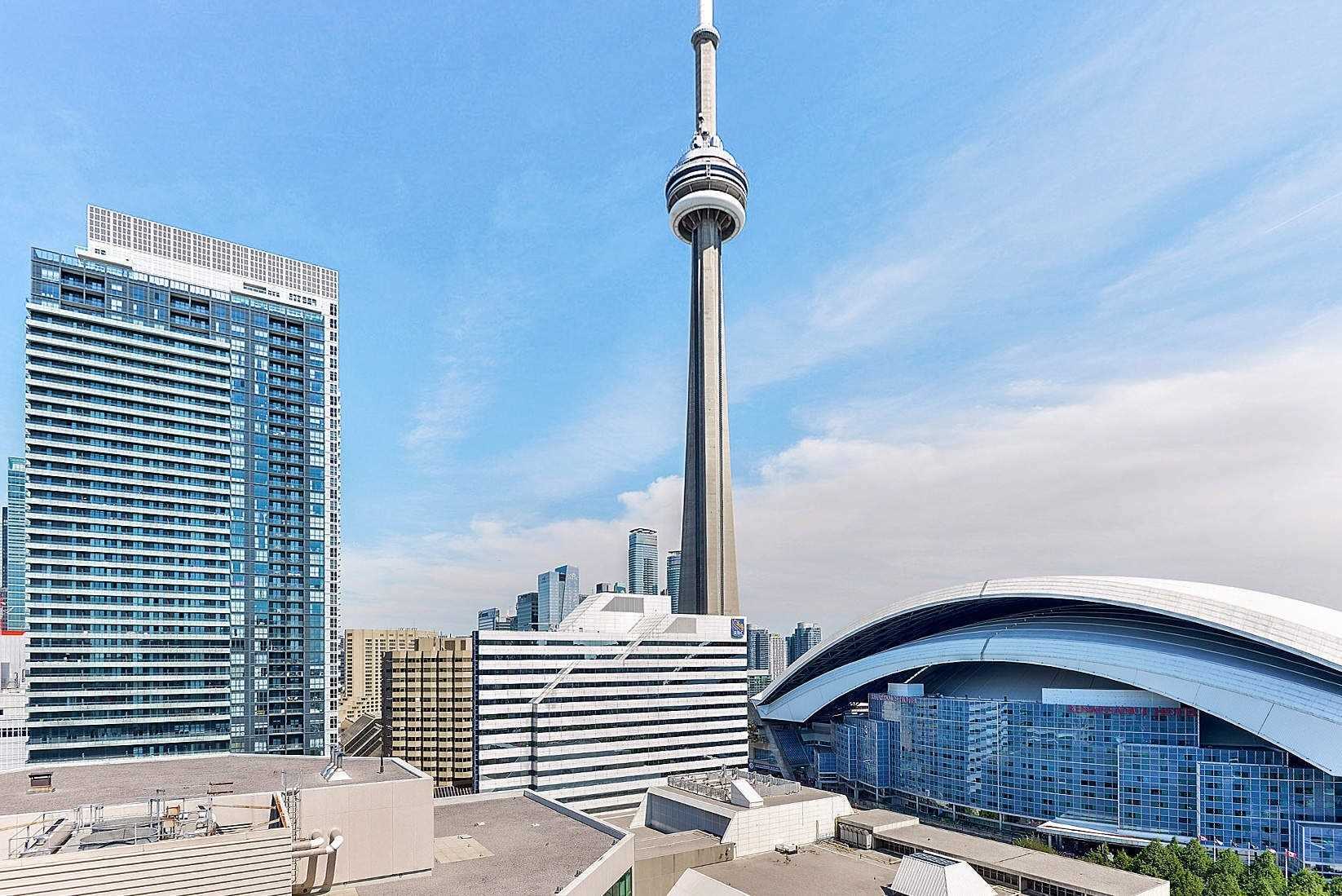 1502-20 Blue Jays Way  