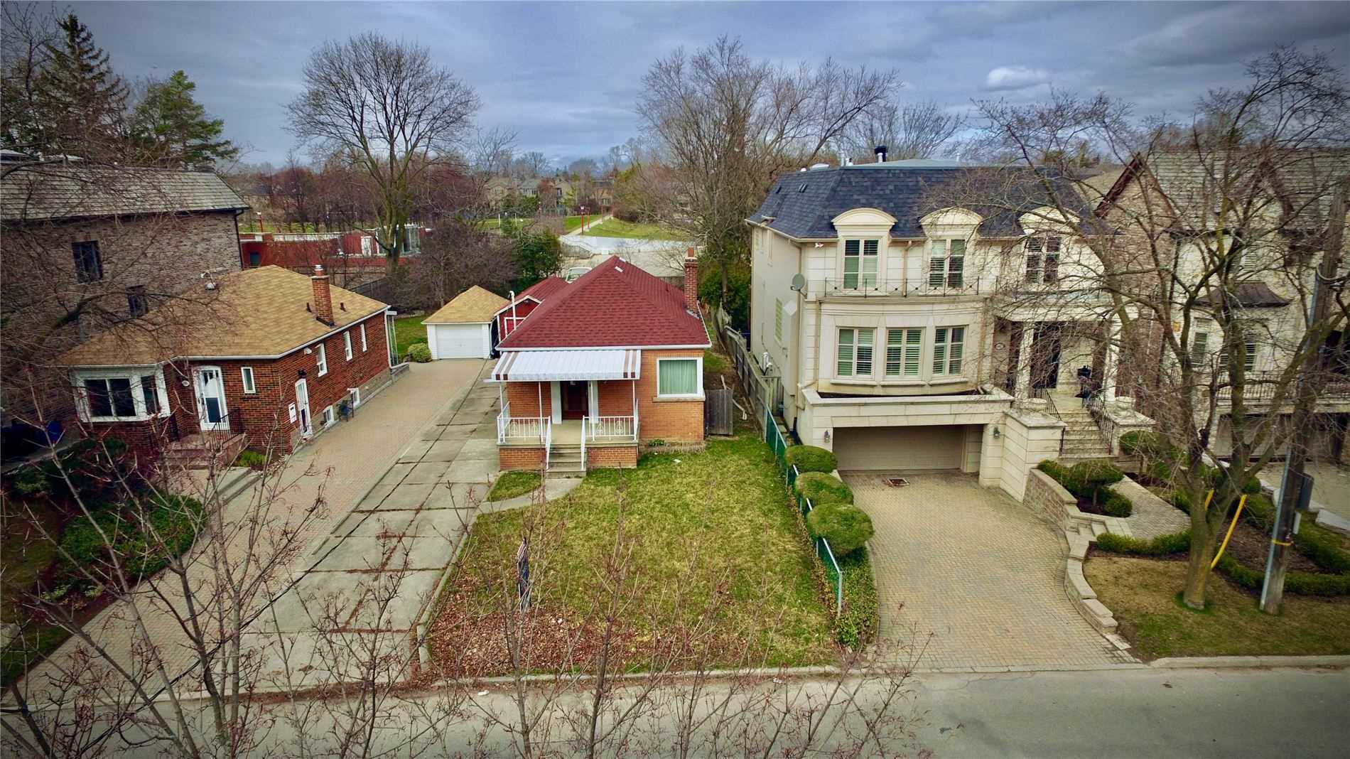 492 Fairlawn Ave  