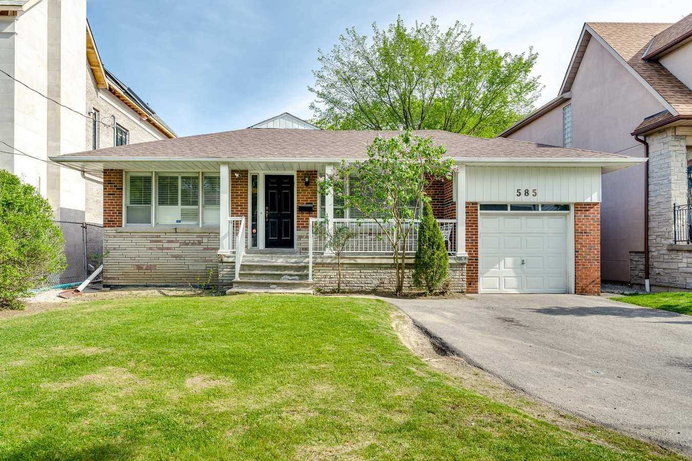 585 Old Orchard Grve  