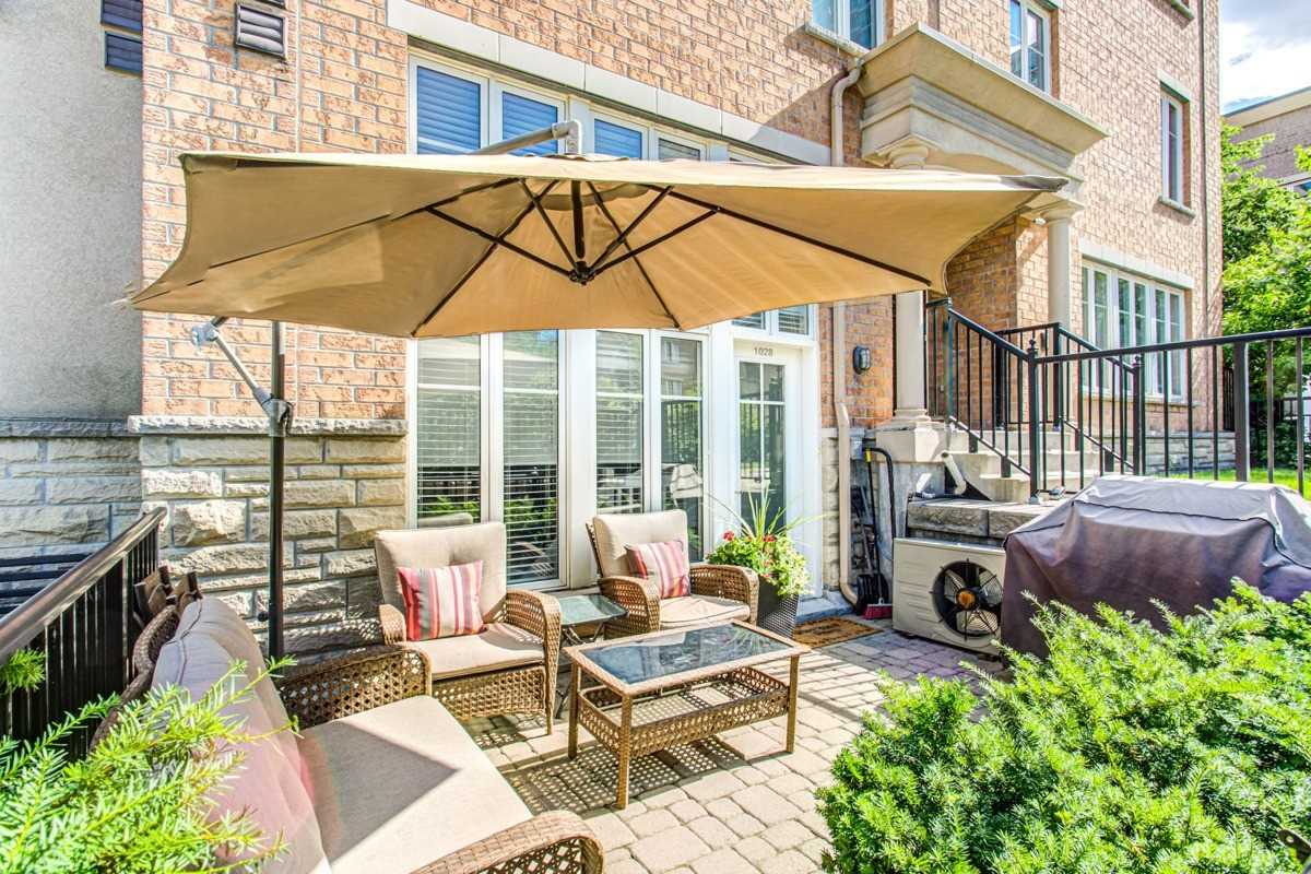 1028-54 East Liberty St N  