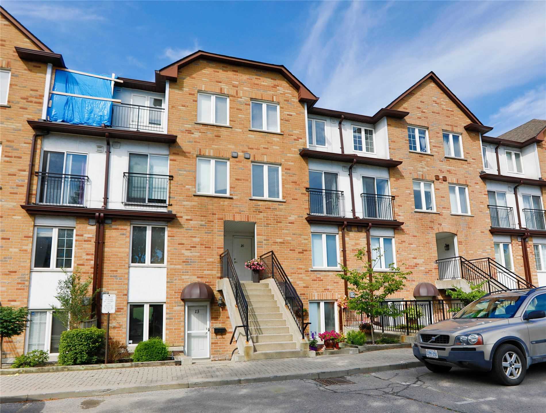 #16-988 Sheppard Avenue W  