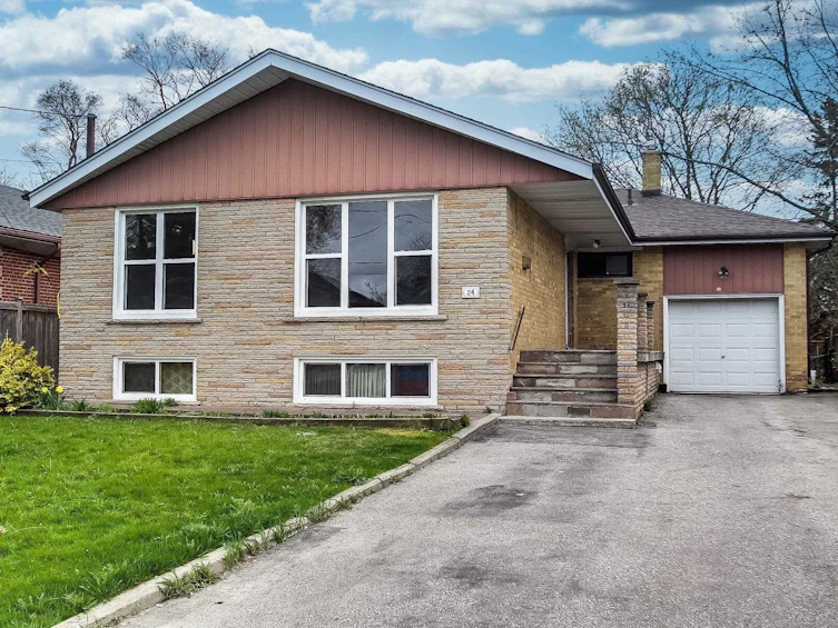 24 Artreeva Drive, Toronto, ON, M3H 4T5