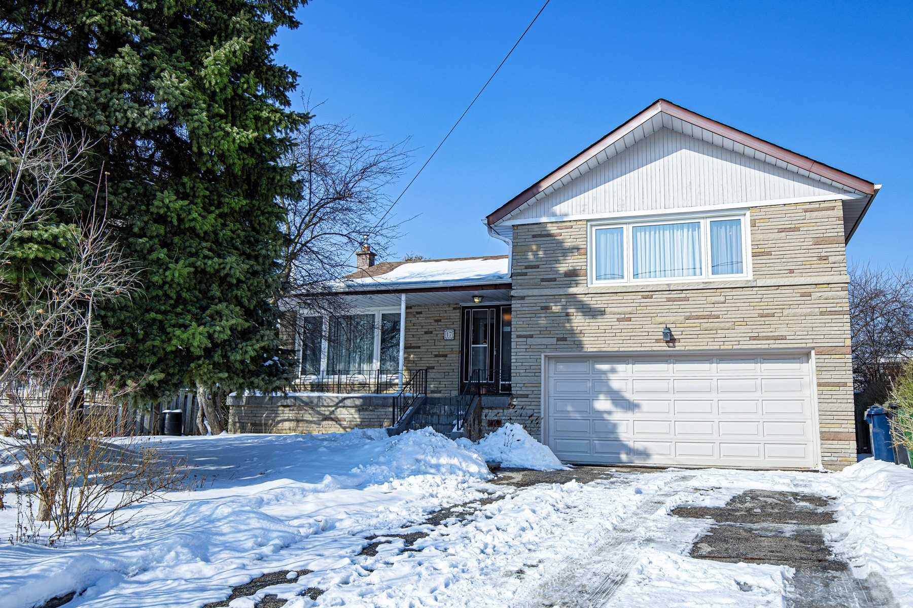 17 Artreeva Drive, Toronto, ON, M3H 4T6