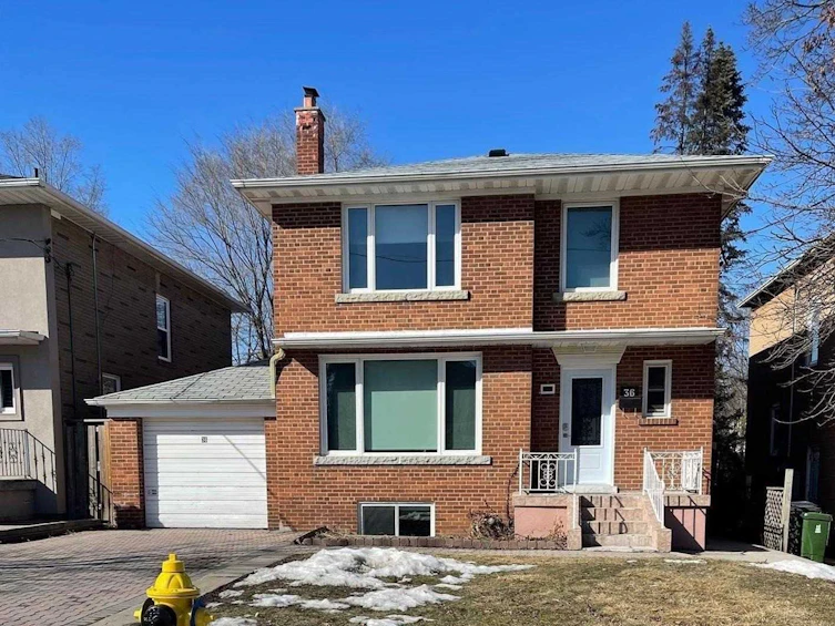 36 Edinburgh Drive, Toronto, ON, M3H 1B4