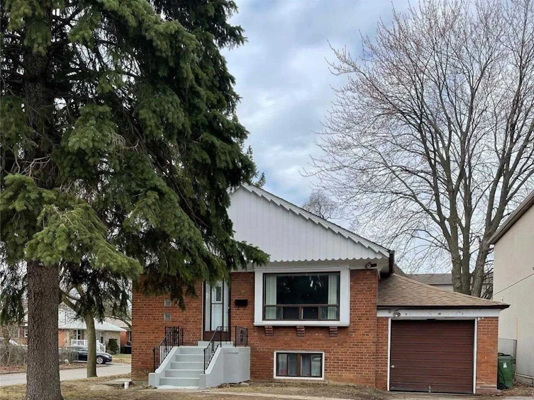 20 Graymar Avenue, Toronto, ON, M3H 3B6
