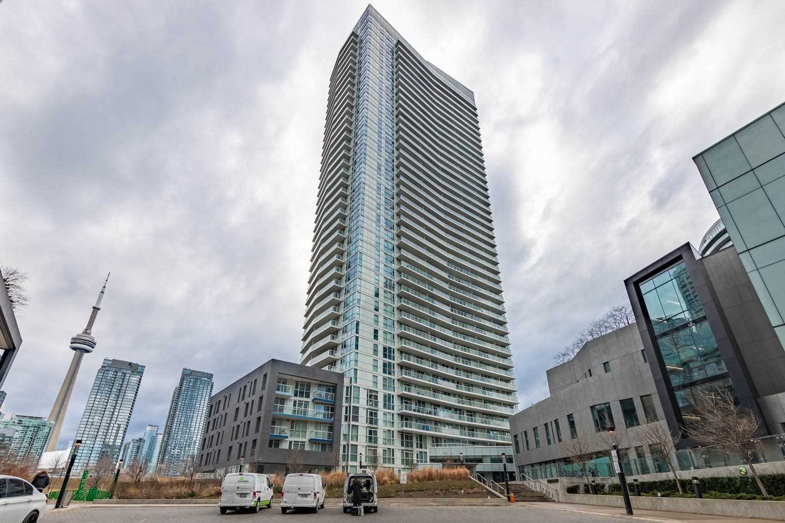 802 - 75 Queens Wharf Rd  