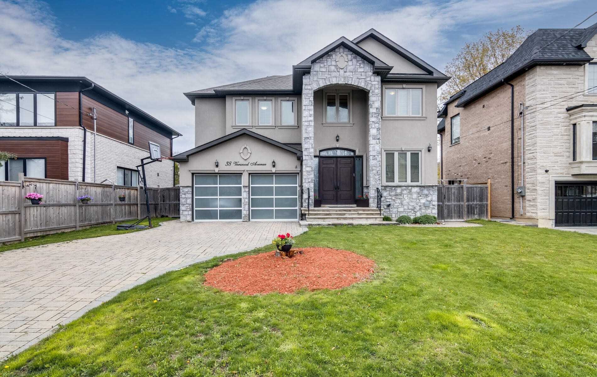 38 Verwood Avenue, Toronto, ON, M3H 2K5
