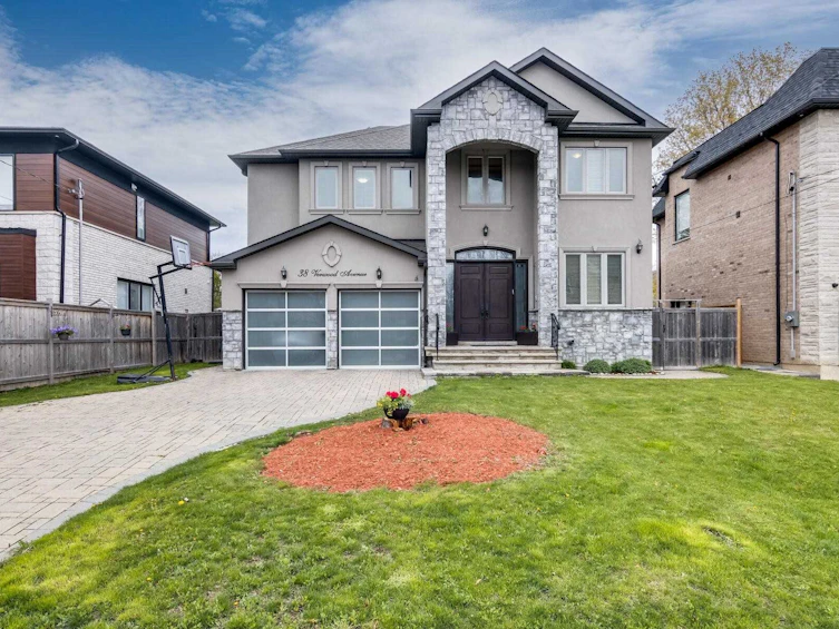 38 Verwood Avenue, Toronto, ON, M3H 2K5