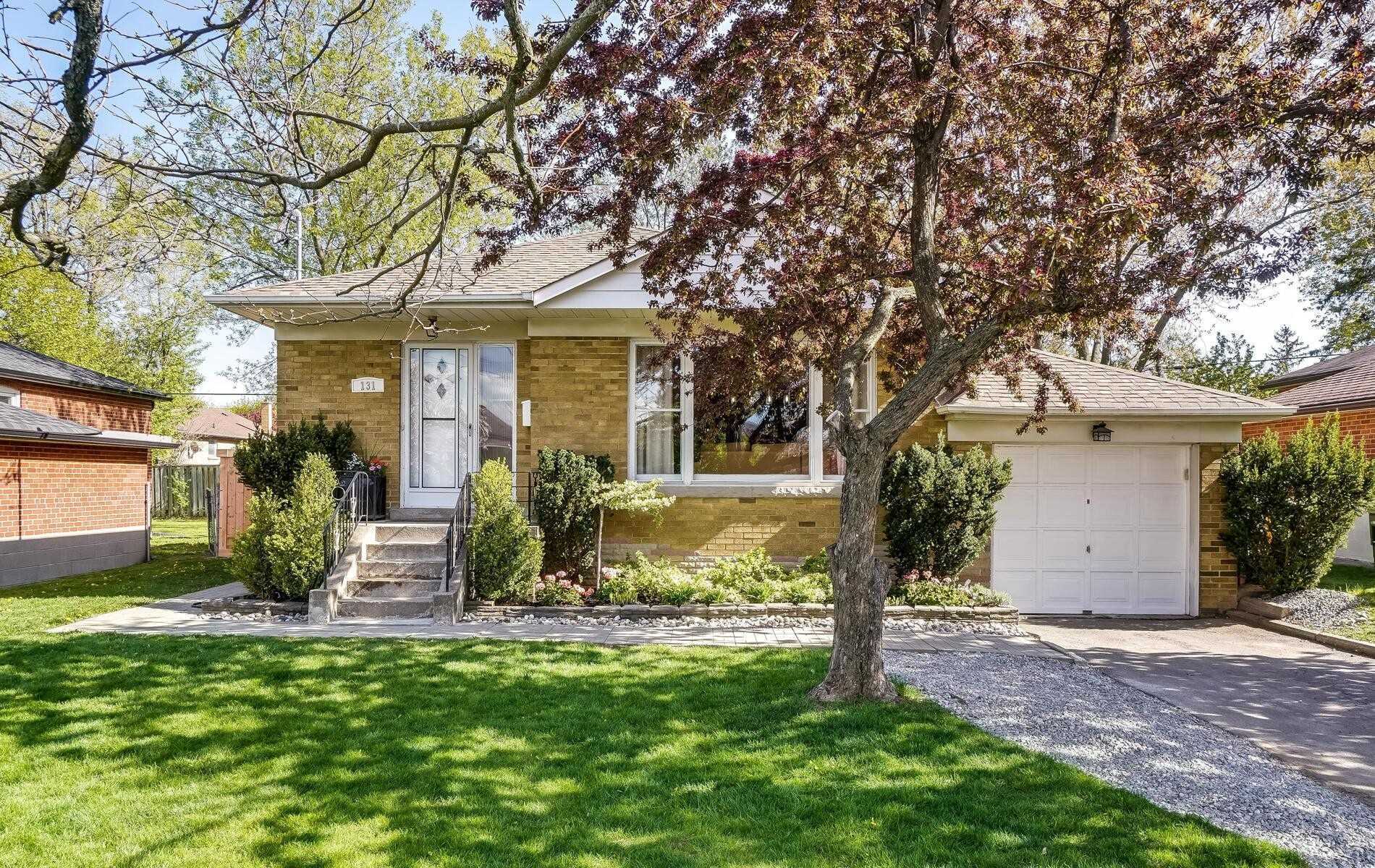 131 Searle Avenue, Toronto, ON, M3H 4B1
