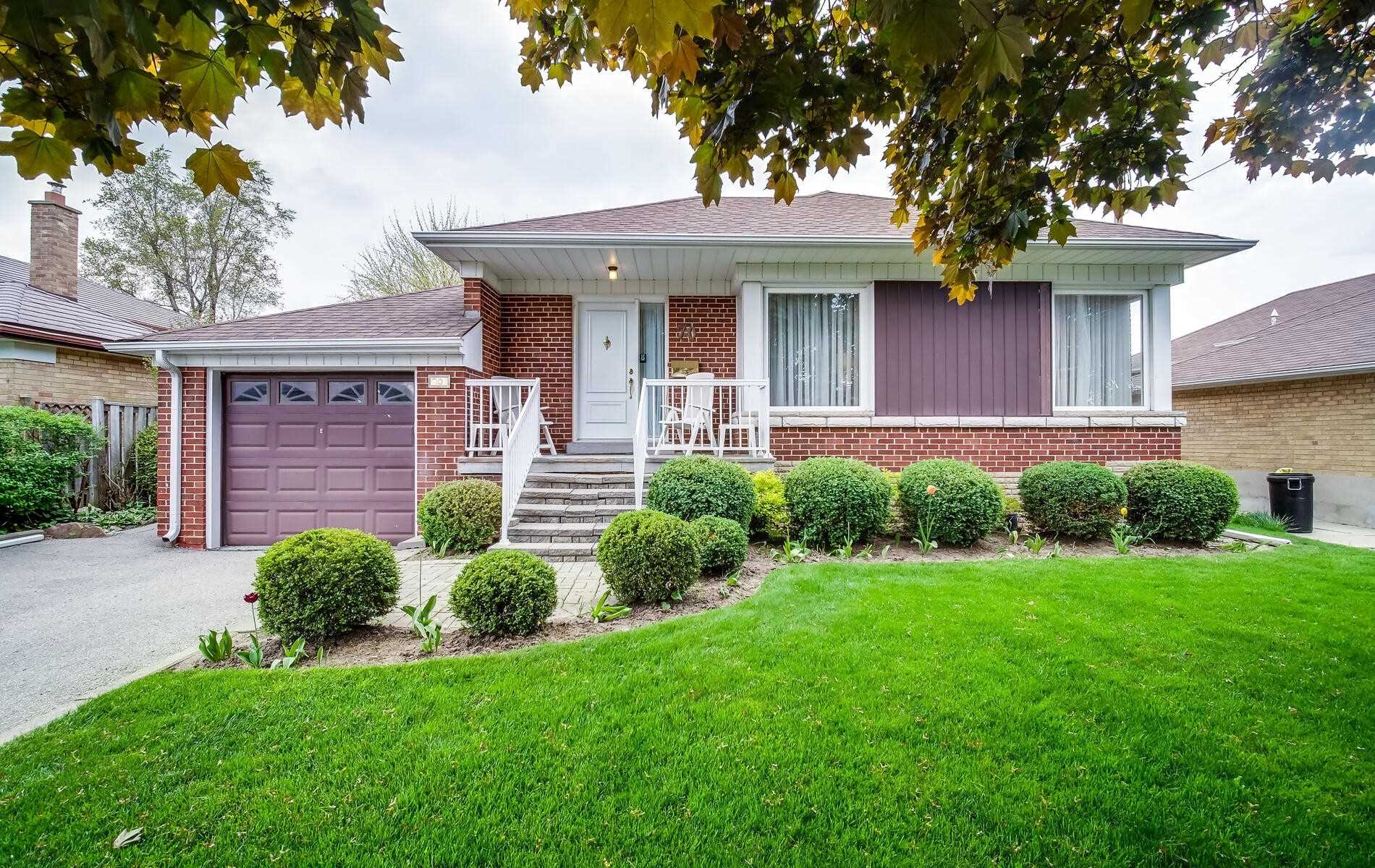 70 Acton Avenue, Toronto, ON, M3H 4H1