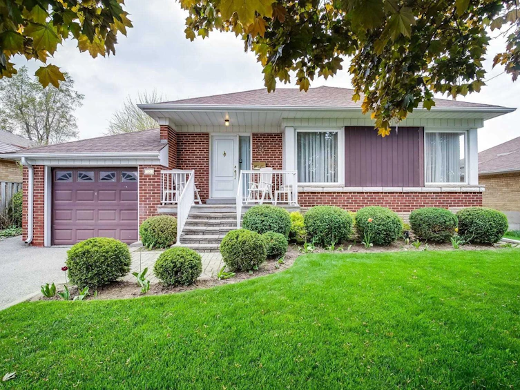 70 Acton Avenue, Toronto, ON, M3H 4H1