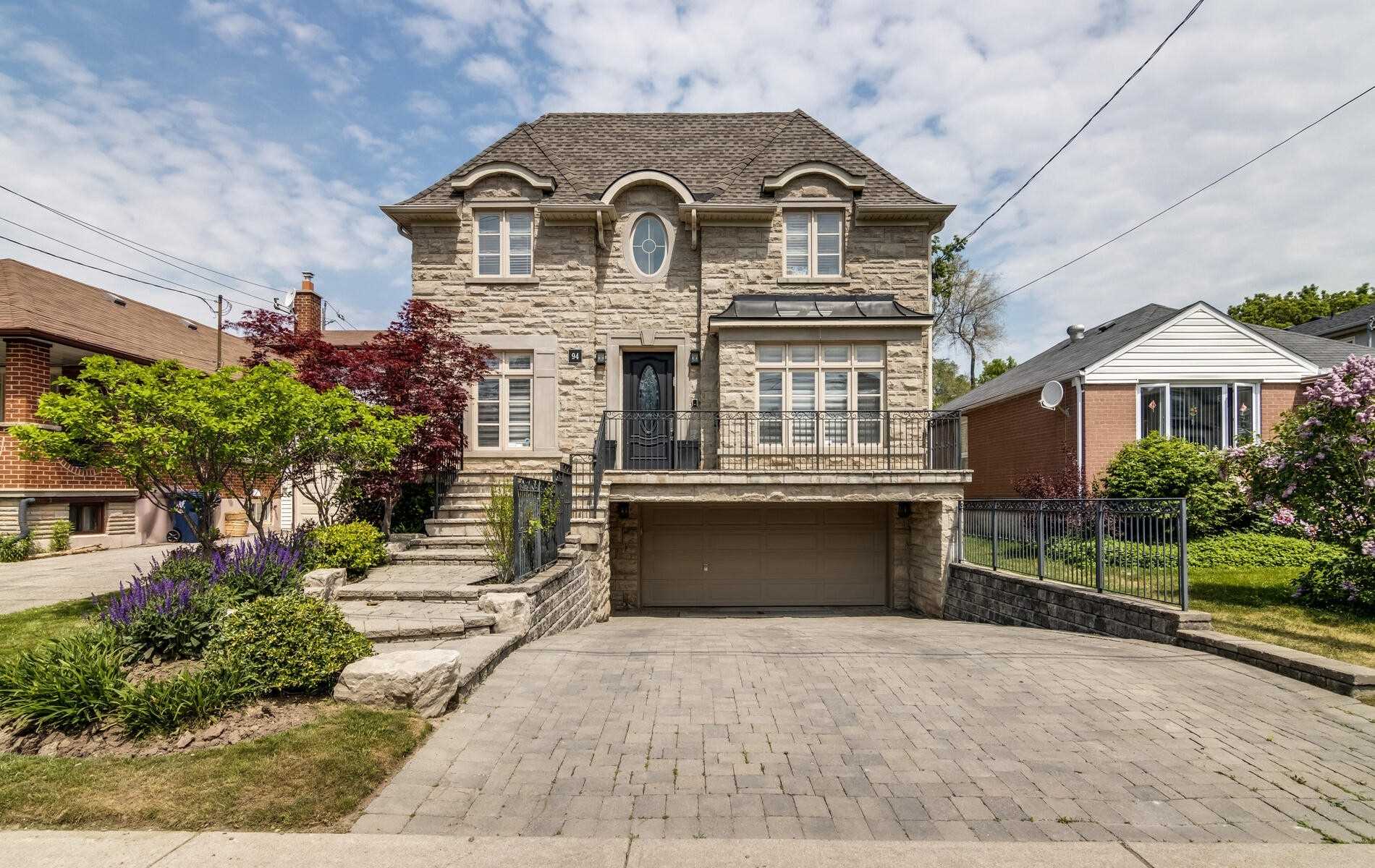 94 Mcallister Road, Toronto, ON, M3H 2N3