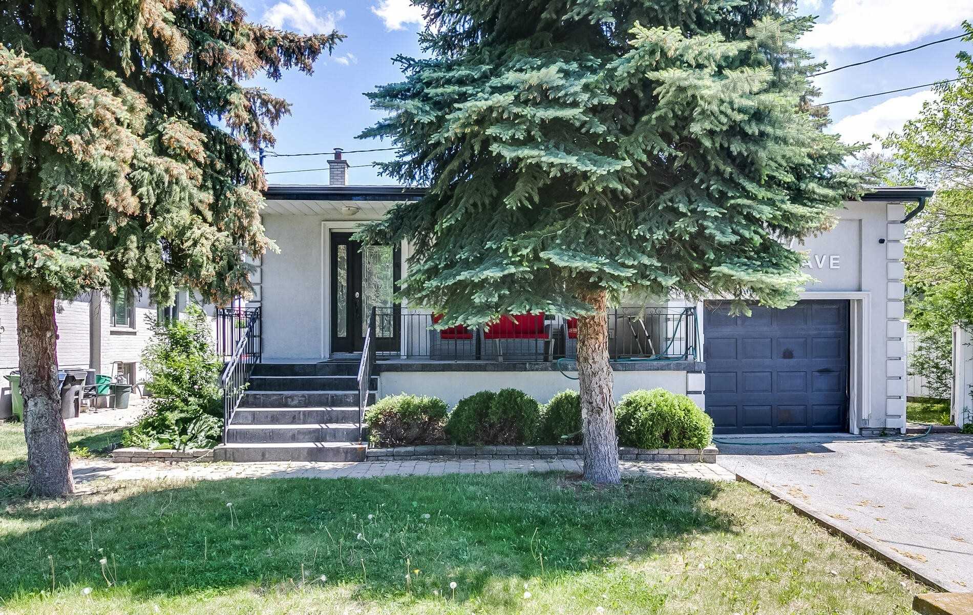 247 Acton Avenue, Toronto, ON, M3H 4H9