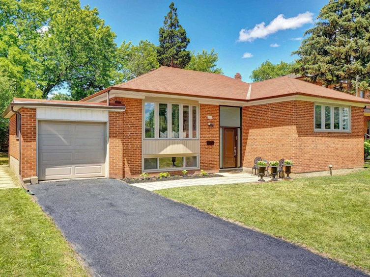142 Waterloo Avenue, Toronto, ON, M3H 3Y8