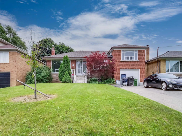 175 Brighton Avenue, Toronto, ON, M3H 4E3
