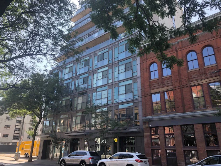 Th2-127 Queen Street E, Toronto, ON, M5C 1S3