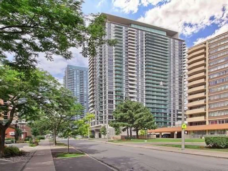 812-70 Roehampton Avenue, Toronto, ON, M4P 1R2
