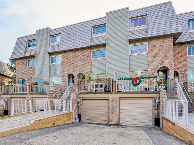 76 Dutch Myrtle Way, Toronto, ON, M3B 3K8