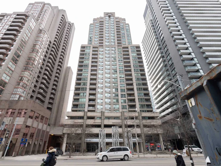 1110-750 Bay Street, Toronto, ON, M5G 1N6