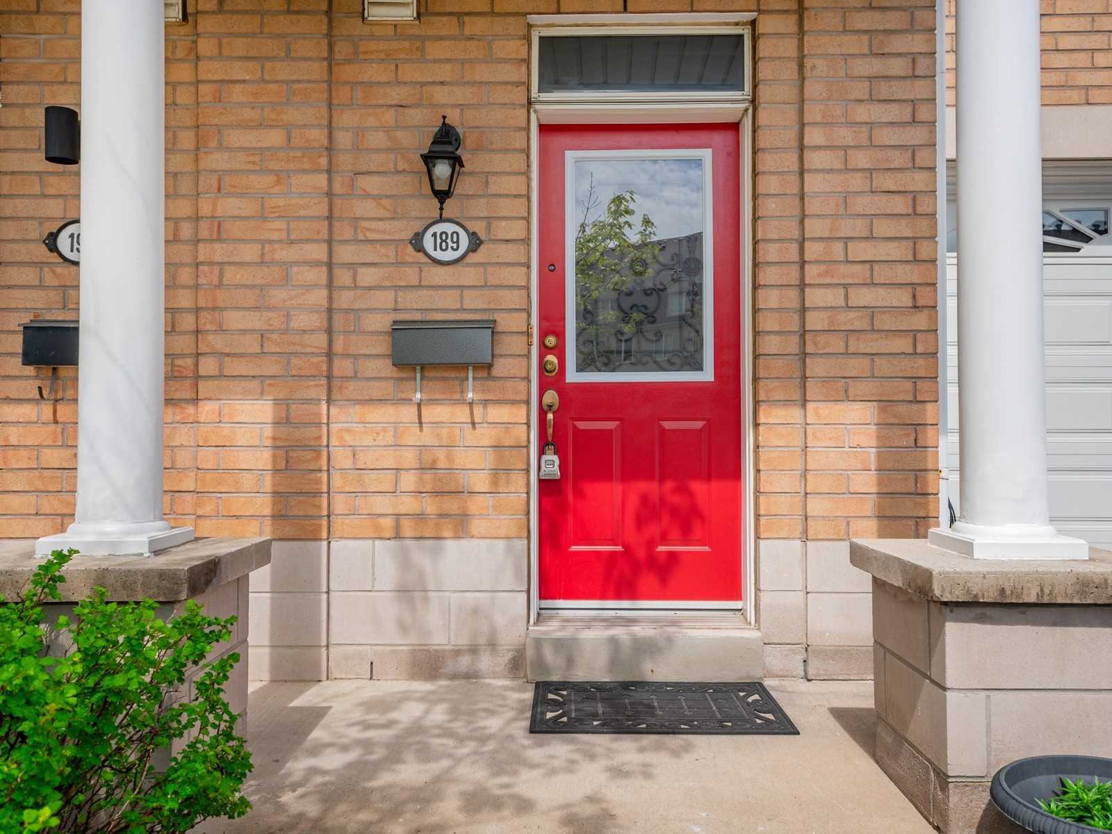 Circle-189 Dallimore Circ, Toronto, ON, M3C 4E6