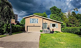 16 Chater Court, Toronto, ON, M6B 2N2