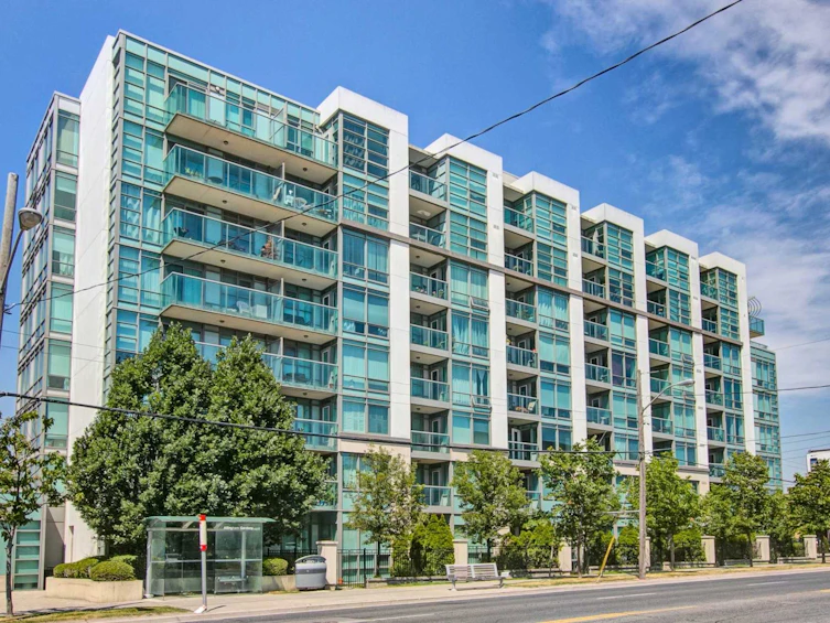 702-3840 Bathurst Street, Toronto, ON, M3H 6C6