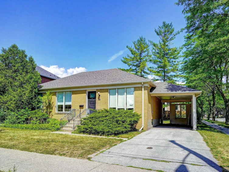 50 Bainbridge Avenue, Toronto, ON, M3H 2K2