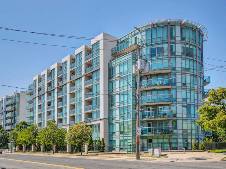 702-3840 Bathurst Street, Toronto, ON, M3H 6C6