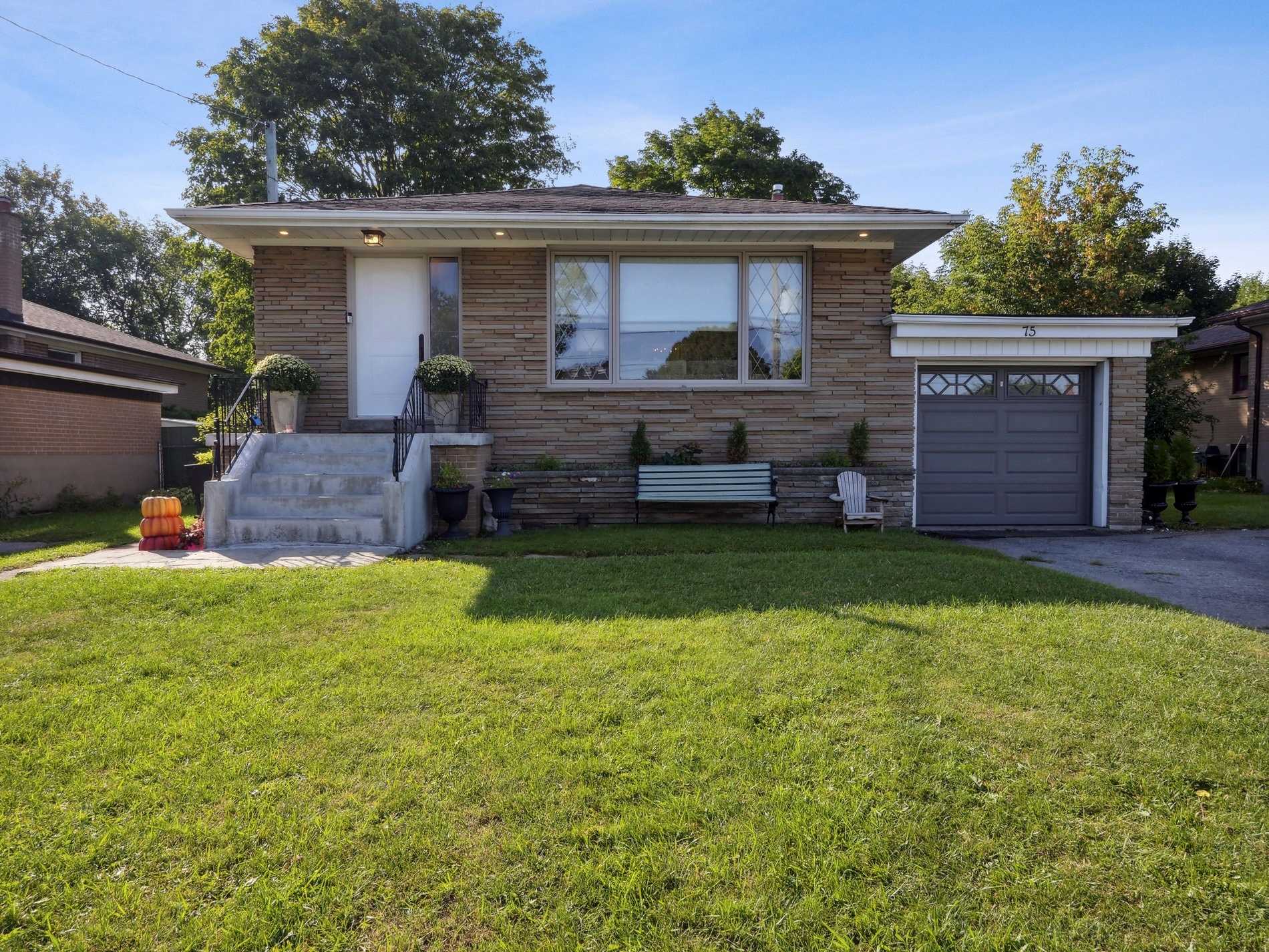 75 Searle Avenue, Toronto, ON, M3H 4A6