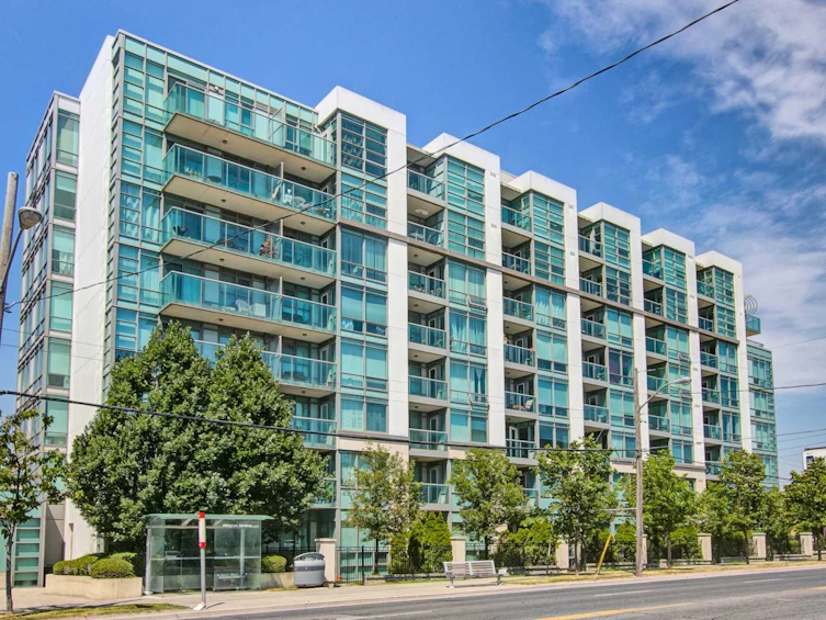 702-3840 Bathurst Street, Toronto, ON, M3H 6C6