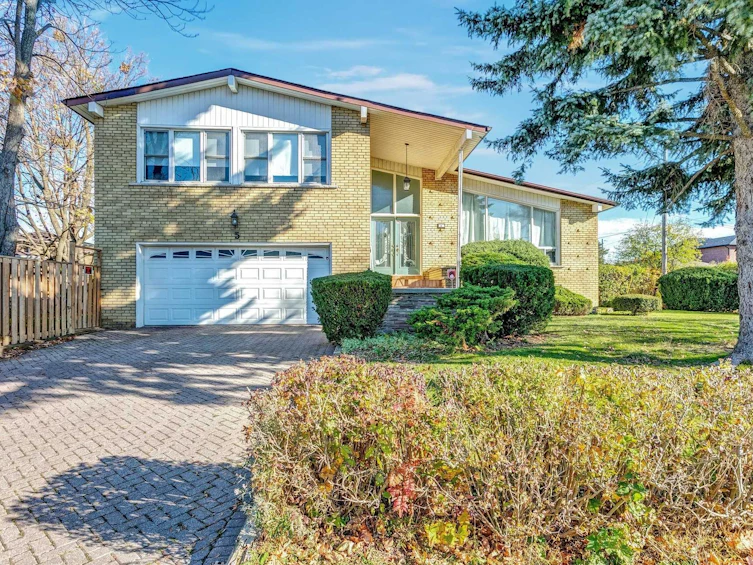 5 Purdon Drive, Toronto, ON, M3H 4W9