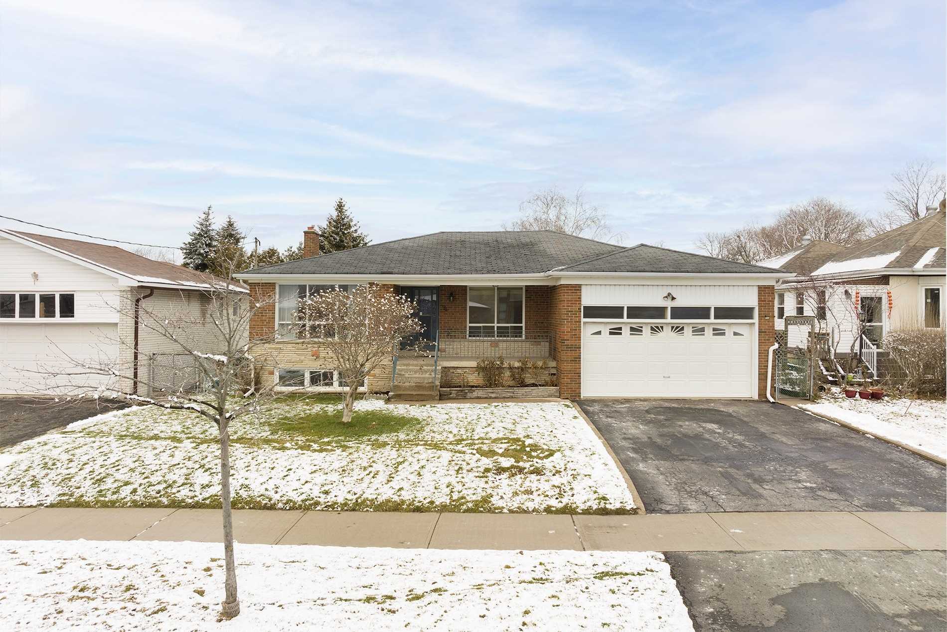 94 Pleasant View Drive, Toronto, ON, M2J 3R1