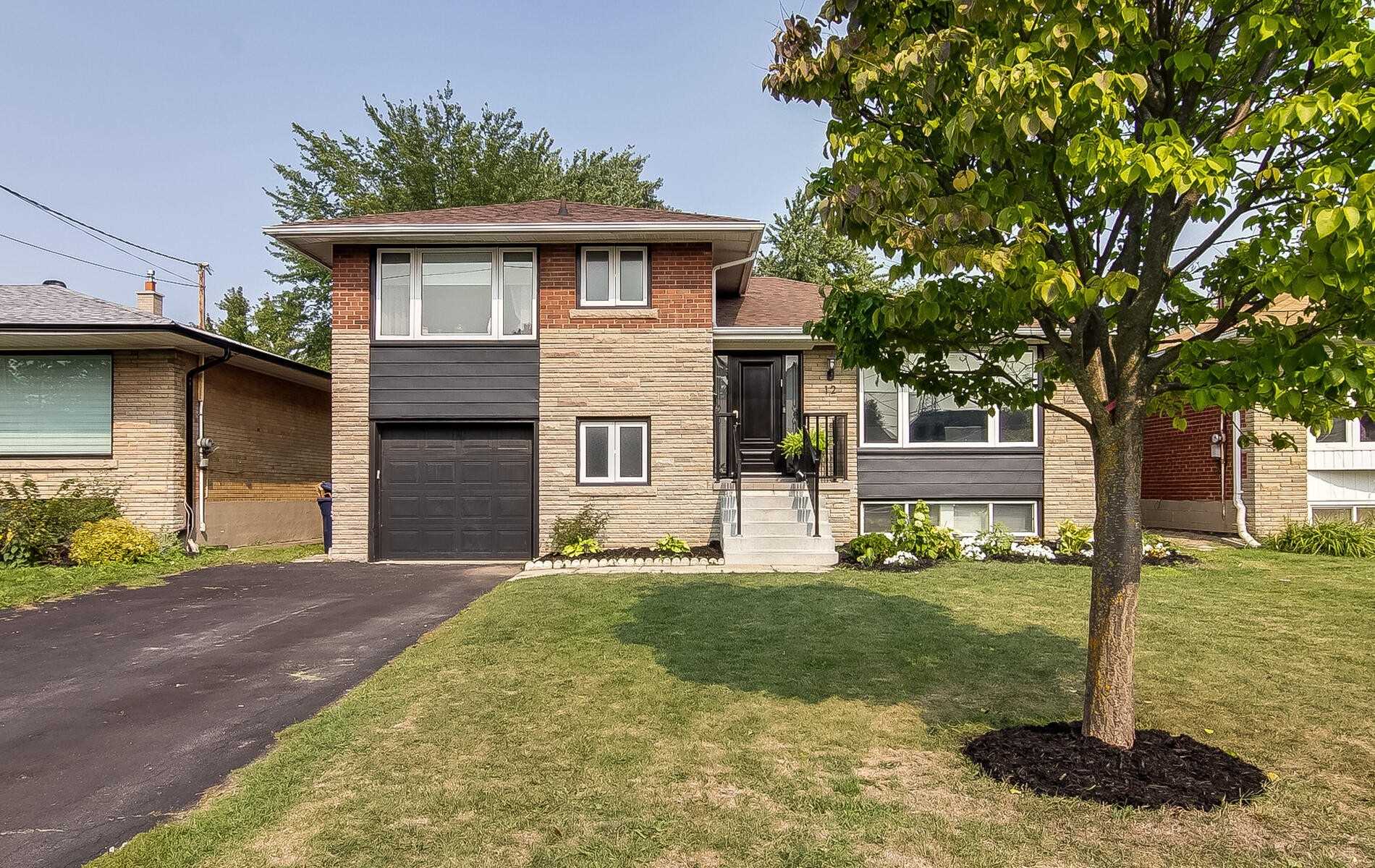 12 Pannahill Road, Toronto, ON, M3H 4N3