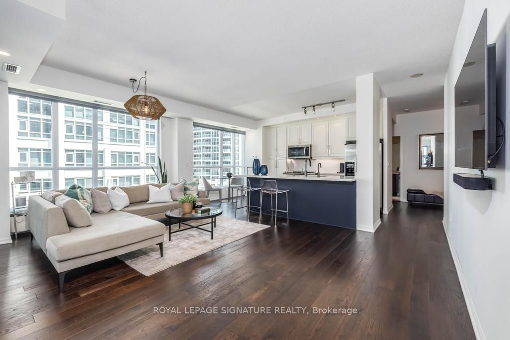 706-628 Fleet Street, Toronto, ON, M5V 1A8