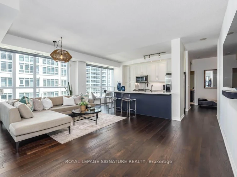 706-628 Fleet Street, Toronto, ON, M5V 1A8